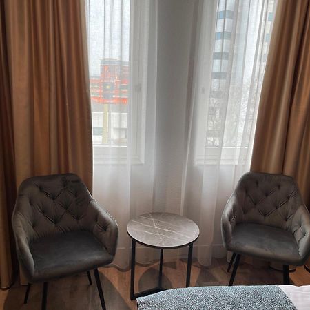 Ozo Hotels Antares Airport Hoofddorp Exteriör bild