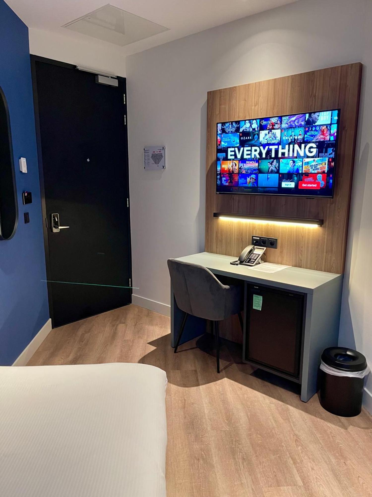 Ozo Hotels Antares Airport Hoofddorp Exteriör bild