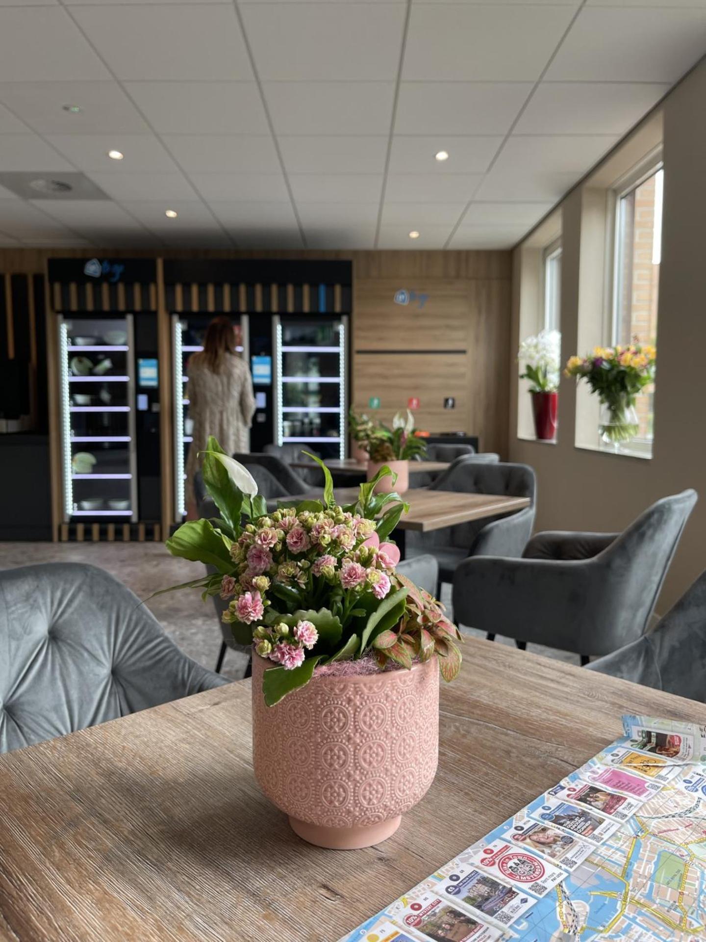 Ozo Hotels Antares Airport Hoofddorp Exteriör bild