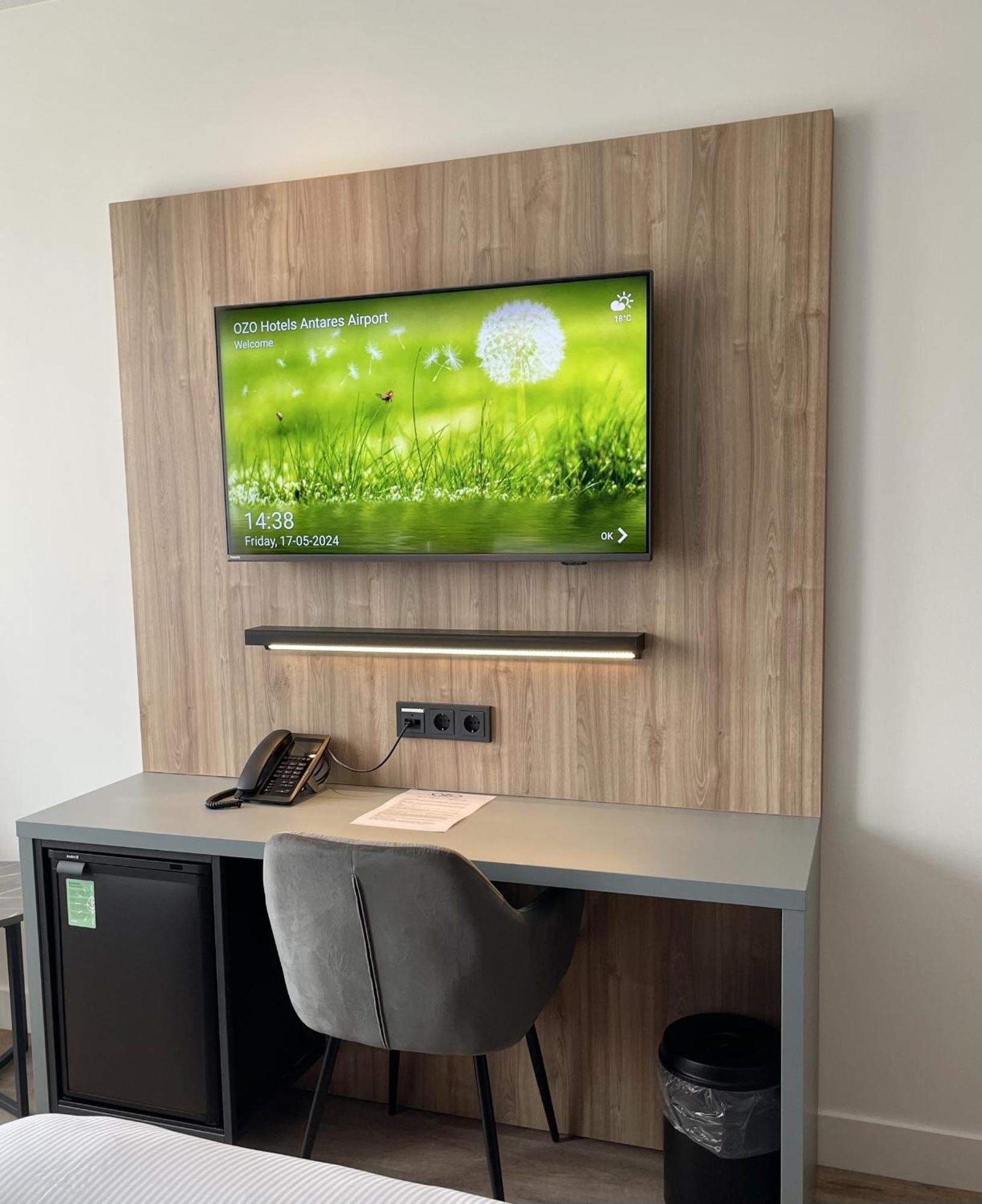 Ozo Hotels Antares Airport Hoofddorp Exteriör bild