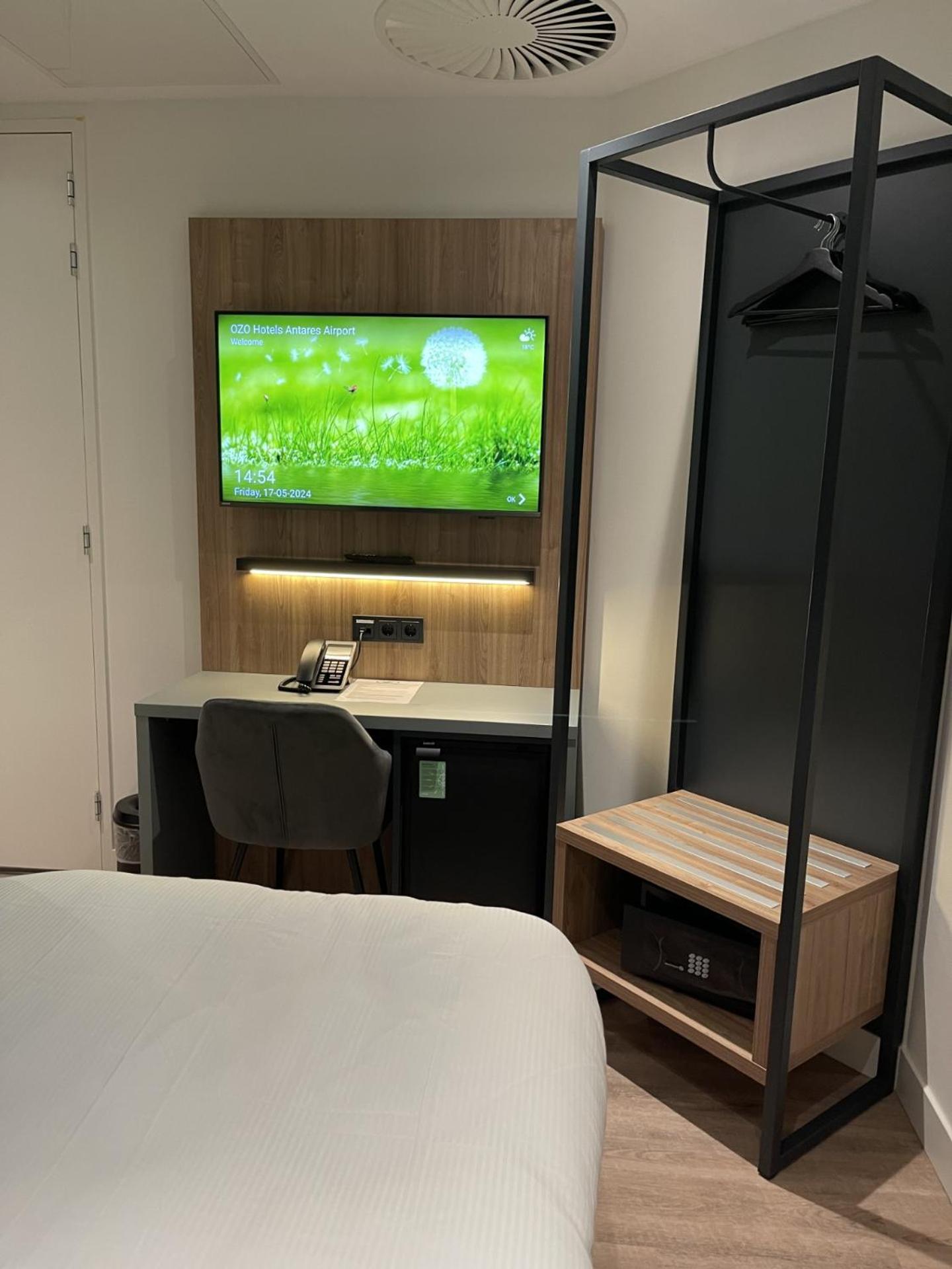 Ozo Hotels Antares Airport Hoofddorp Exteriör bild