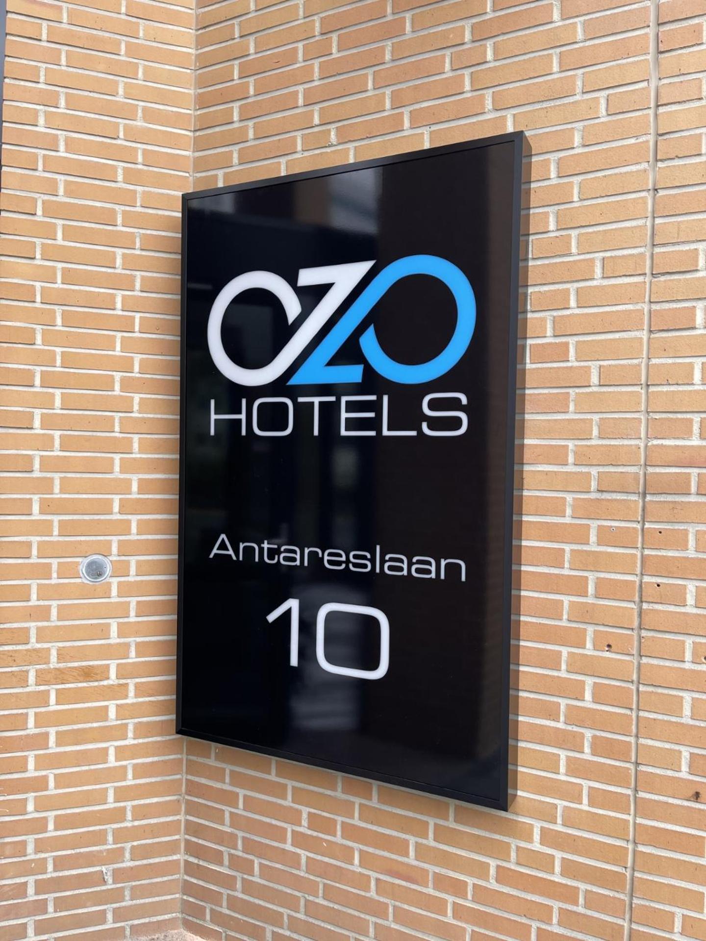Ozo Hotels Antares Airport Hoofddorp Exteriör bild