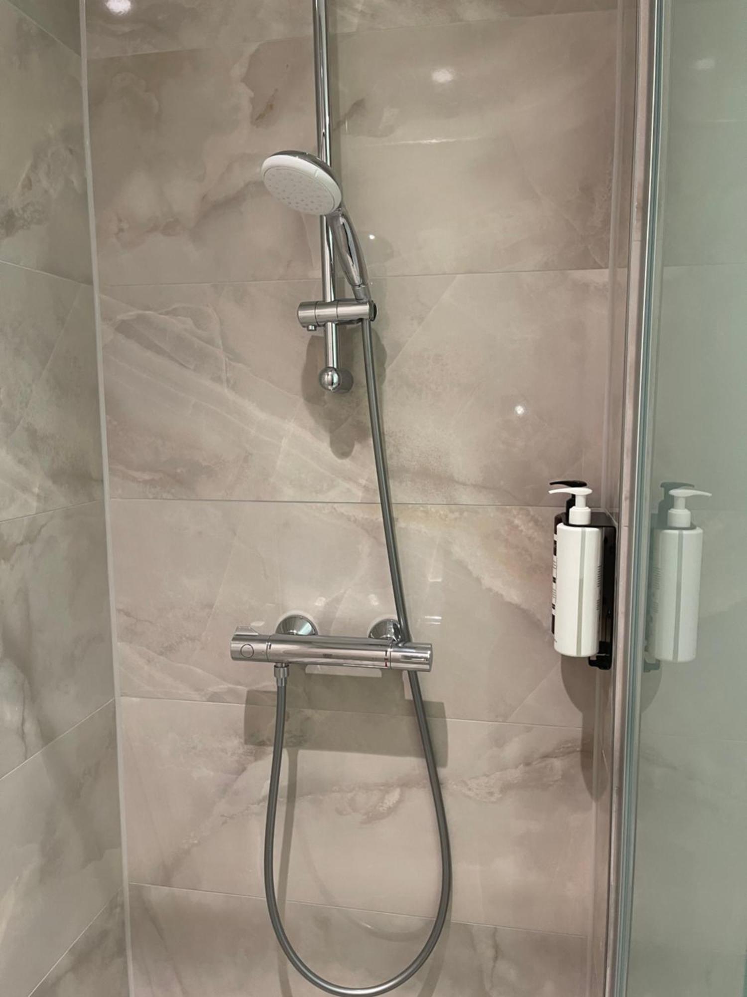 Ozo Hotels Antares Airport Hoofddorp Exteriör bild